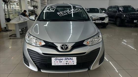 TOYOTA YARIS 1.5 16V FLEX SEDAN XL LIVE MULTIDRIVE